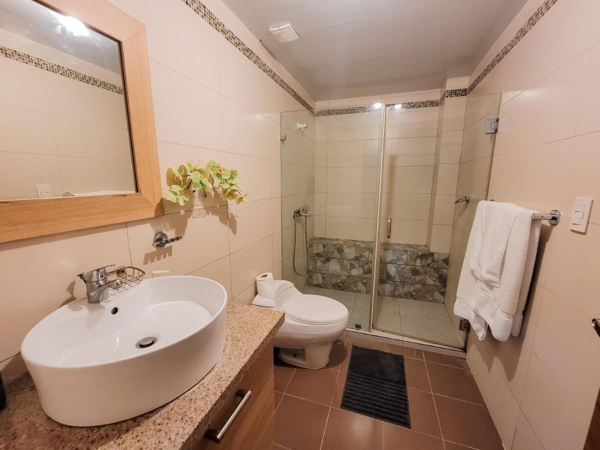 Marbella Towers Beachfront 2 Bedrooms Juan Dolio Dış mekan fotoğraf